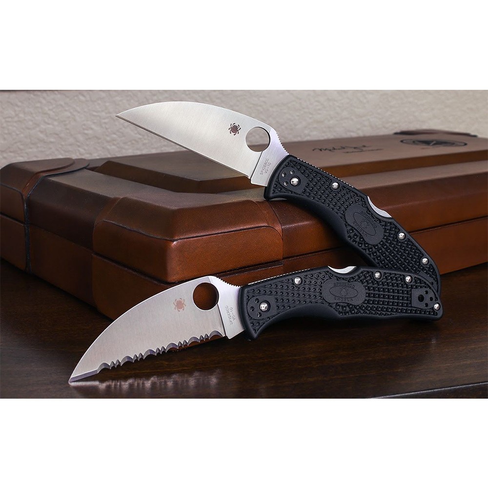 Складной нож Spyderco Endela Wharncliffe black C243FPWCBK
